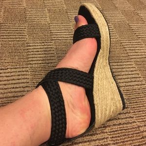 STUART WEITZMAN BLACK WEAVE ESPADRILLES